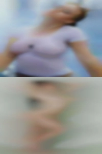 Love brunettes milfs showing pussy but not exclusively.